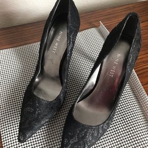Gently Used Black Lace Nine West Pumps